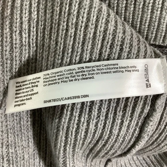 Eileen Fisher
Cashmere and Cotton Blend Polo Knit Sweater - Picture 5 of 6